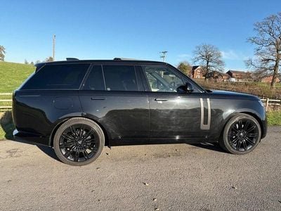 Used Land Rover Range Rover HSE 400 HP (294 kW) 2025 Black SUV