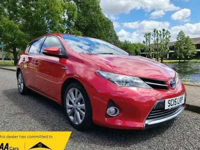 Used Toyota Auris Hybrid