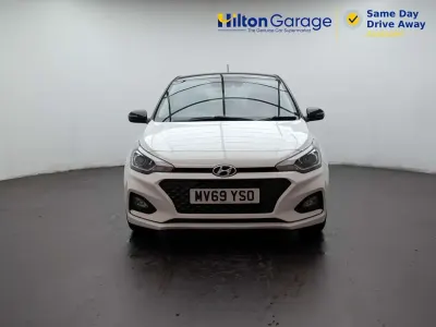 Używany Hyundai i20 84 KM (61 kW) 2019 Biały Hatchback