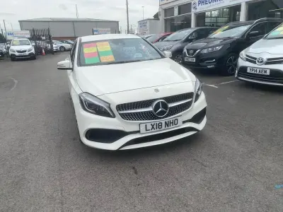 Begagnad Mercedes A180 AMG line 2018 Vit Halvkombi