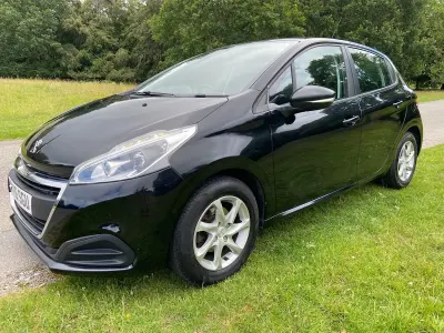 Used Peugeot 208 Active 82 HP (60 kW) 2016 Black Hatchback