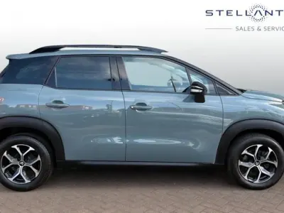 Usado Citroën C3 Aircross PureTech 128 CV (94 kW) 2023 Gris SUV