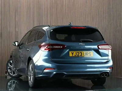 Used Ford Focus ST-Line 125 HP (91 kW) 2023 Blue Estate