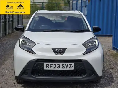 Used Toyota Aygo X PURE 72 HP (52 kW) 2023 White SUV