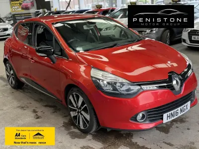 Used Renault Clio Dynamique 90 HP (66 kW) 2016 Red Hatchback