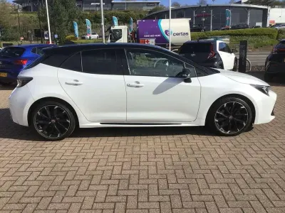Used Toyota Corolla Sport 196 HP (144 kW) 2022 White/black Hatchback