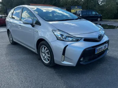 Used Toyota Prius 140 HP (102 kW) 2026 Silver Hatchback