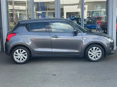 Używany Suzuki Swift SZ-T 83 KM (61 kW) 2021 Szary Hatchback