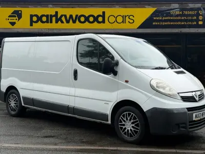 Used Vauxhall Vivaro 115 HP (84 kW) 2013 White MPV
