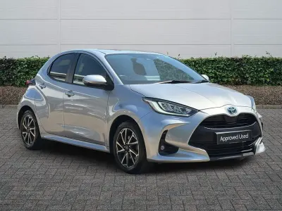 Used Toyota Yaris Design 116 HP (85 kW) 2023 Silver Hatchback