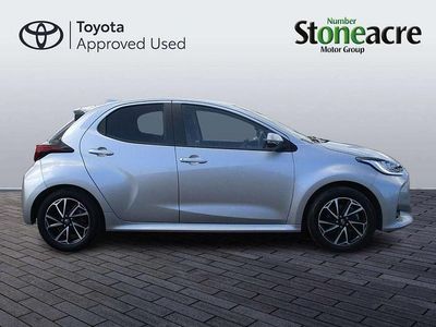 Used Toyota Yaris Hybrid Design 113 HP (83 kW) 2022 Silver Hatchback