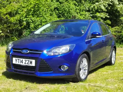 Usado Ford Focus Titanium 123 CV (90 kW) 2014 Azul Utilitario