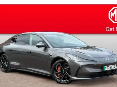 Begagnad MG IM5 Performance 553 kW (752 HK) 2025 Halvkombi