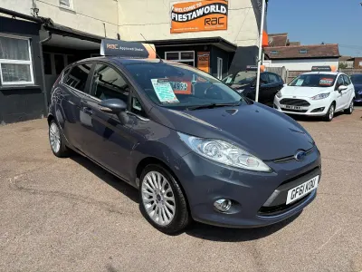 Used Ford Fiesta Titanium 96 HP (70 kW) 2011 Grey Hatchback