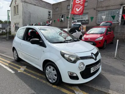 Used Renault Twingo Dynamique 75 HP (55 kW) 2012 White Hatchback