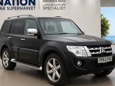 Used Mitsubishi Shogun 200 HP (147 kW) 2013 Black SUV