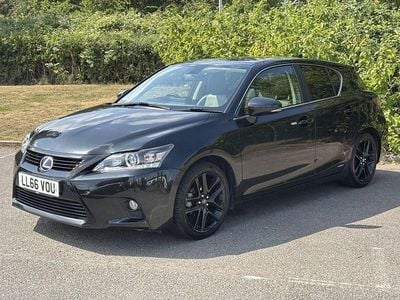 Lexus CT200h