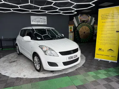 Usado Suzuki Swift SZ3 94 HP (69 kW) 2011 Branco Citadino