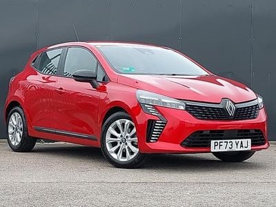 Used Renault Clio V Evolution 90 HP (66 kW) 2023 Red Hatchback