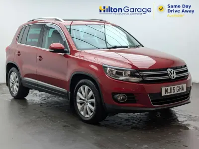 Begagnad VW Tiguan Match 160 HK (117 kW) 2015 Röd SUV
