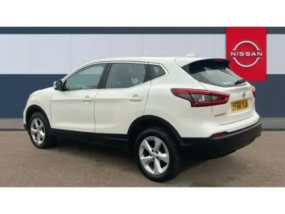 Used Nissan Qashqai Acenta Premium 115 HP (84 kW) 2019 White SUV