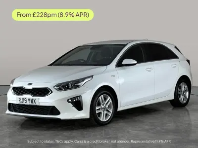 Used Kia Ceed 2019 White Hatchback