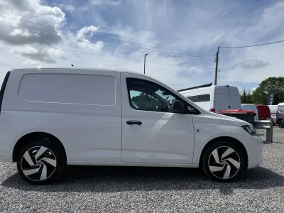 Used VW Caddy 102 HP (75 kW) 2021 White MPV