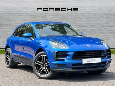 Used Porsche Macan 242 HP (177 kW) 2020 Sapphire blue SUV