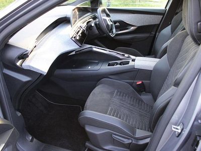 Used Peugeot e-3008 GT 152 kW (207 HP) 2024 Grey SUV