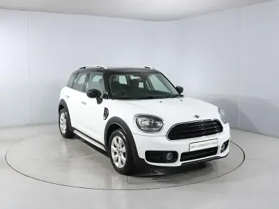 Używany Mini Cooper Countryman Classic 134 KM (98 kW) 2019 Biały SUV