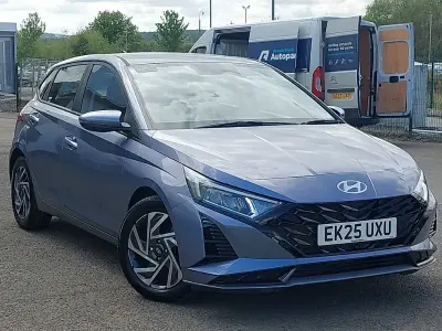 Used Hyundai i20 Advanced 100 HP (73 kW) 2025 Blue Hatchback