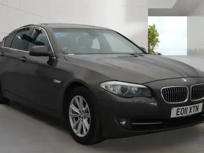 Begagnad BMW 520 Impressive 2011 Brun Sedan