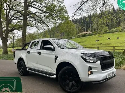 Used Isuzu D-Max 165 HP (121 kW) 2024 Cabriolet