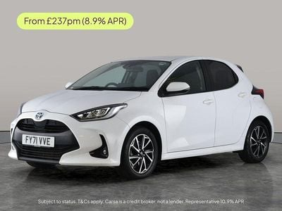 Used Toyota Yaris Hybrid Design 116 HP (85 kW) 2021 White Hatchback