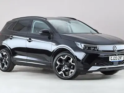 Second-hand Vauxhall Grandland X Ultimate 131 CP (96 kW) 2023 Negru SUV