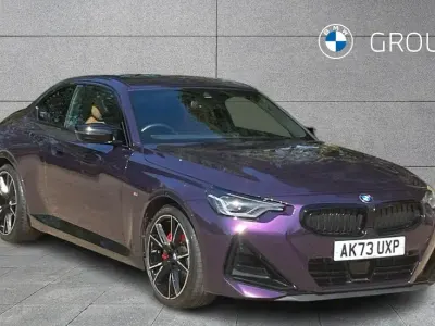 Begagnad BMW M240 M Sport 369 HK (271 kW) 2023 Lila Sportkupé