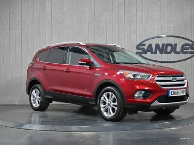 Used Ford Kuga Titanium 180 HP (132 kW) 2016 Red SUV