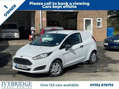 Used Ford Fiesta 94 HP (69 kW) 2014 White Hatchback
