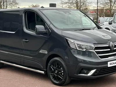 New Renault Trafic 170 HP (125 kW) 2026 Metallic  slate grey MPV