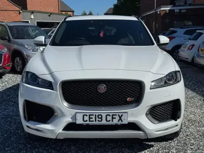 Used Jaguar F-Pace S 300 HP (220 kW) 2019 White SUV