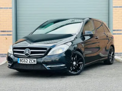 Used Mercedes B180 2013 Black Hatchback