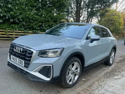 Nuevo Audi Q2 S-Line 2025 Gris SUV