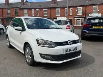 Usado VW Polo Edition 60 HP (44 kW) 2014 Branco Citadino