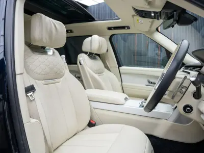 Käytetty Land Rover Range Rover S 2023 Katumaasturi
