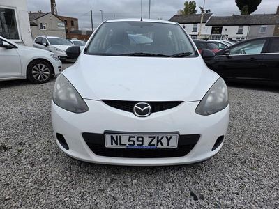 White Used 2009 Mazda 2 Hatchback | £1,990 (Fair price)