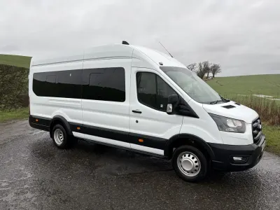 Usado Ford Transit Trend 130 CV (95 kW) 2023 Blanco