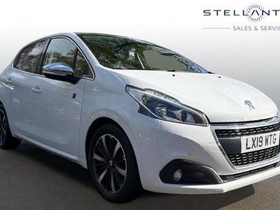 Used Peugeot 208 S 82 HP (60 kW) 2019 White Hatchback