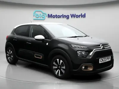 Używany Citroën C3 PureTech 83 KM (61 kW) 2023 Czarny Hatchback