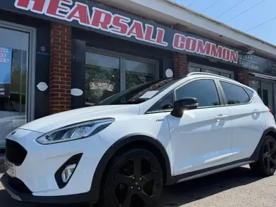 Używany Ford Fiesta Active 101 KM (74 kW) 2019 Biały Hatchback