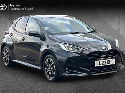 Used Toyota Yaris Design 114 HP (83 kW) 2023 Black Hatchback